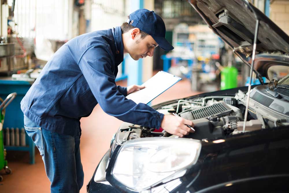Benefits of using professional auto repair service – 5 Dollar White Box