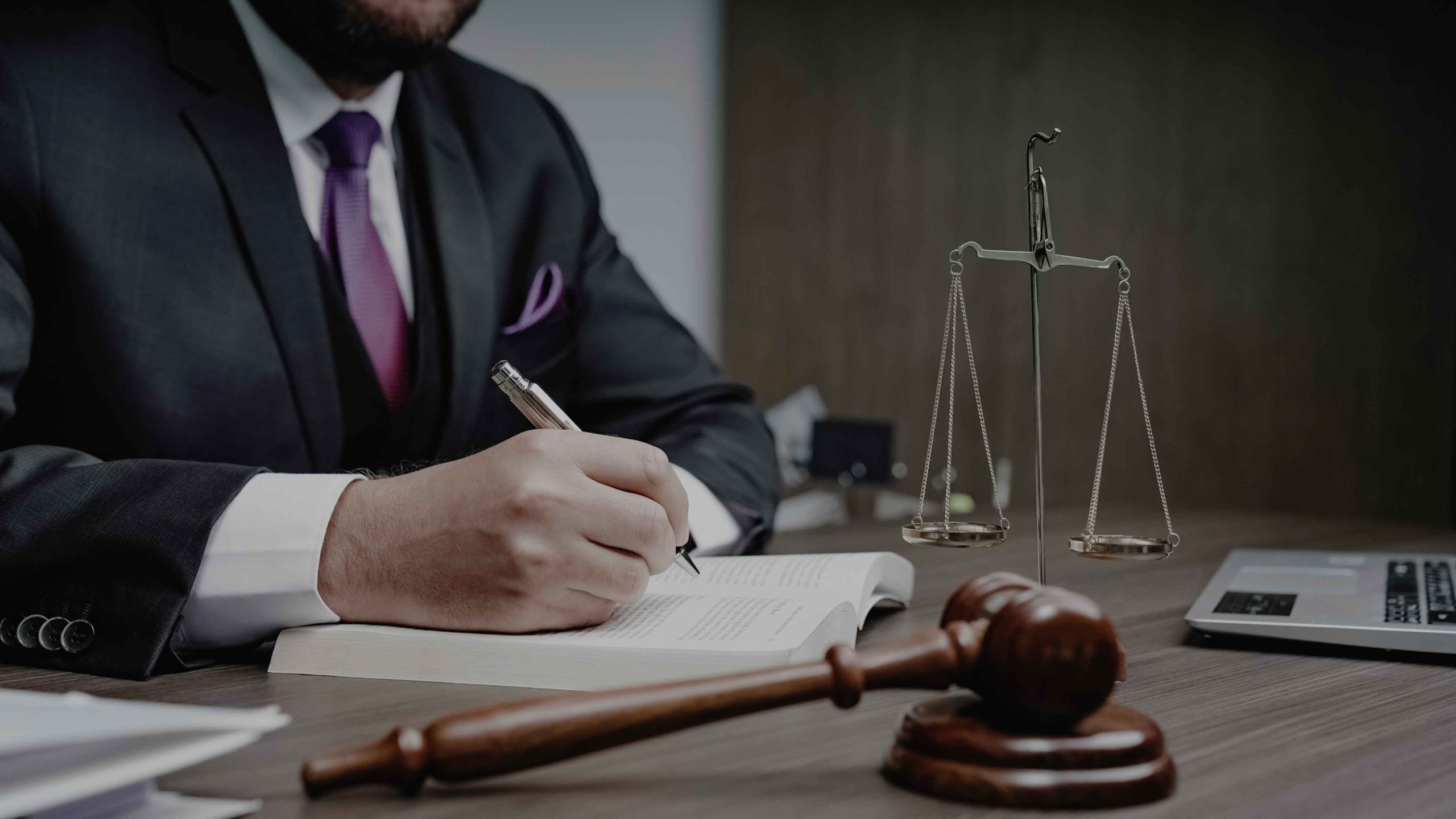 How Financial Law Firms Help You Avoid Legal Pitfalls